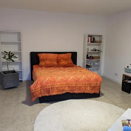 Kuenstlerappartment Homestay *