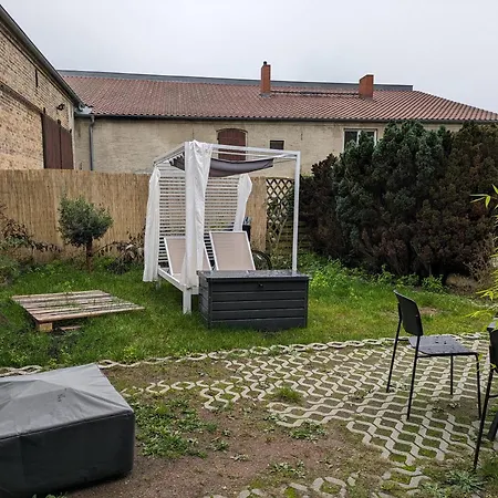 Kuenstlerappartment Homestay *